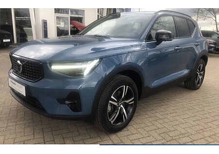 Volvo XC 40 B4 Plus Dark DCT 5 Türen