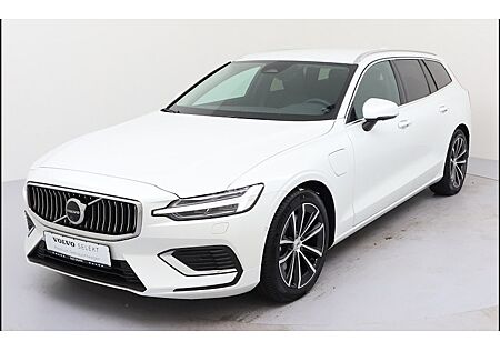 Volvo V60 T6 AWD Plug-in Hybrid Core Auto 5 Türen