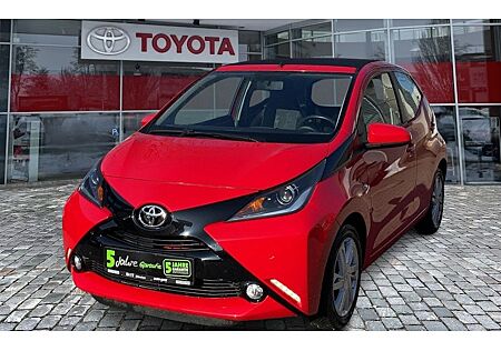 Toyota Aygo 1,0-l-VVT-i x-wave x-shift 5 Türen