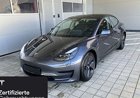 Tesla Model 3 Hinterradantrieb RWD 4 Türen
