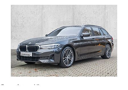 BMW 5er 530d xDrive Touring A 5 Türen