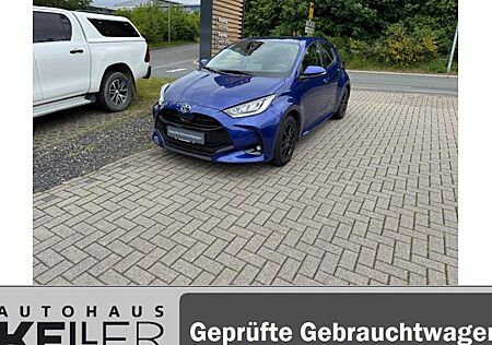 Toyota Yaris 1.5-l-VVT-i Hybrid CVT Team Deutschland 5 Türen