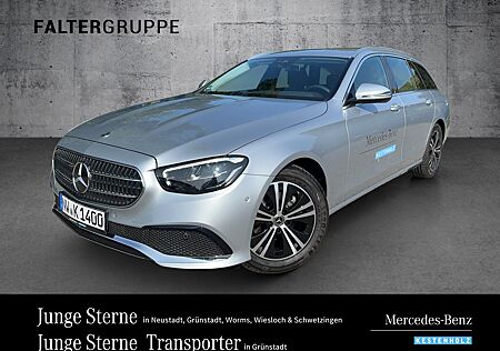 Mercedes-Benz E 220 d T AVANTGARDE+KAM+TWA+AMBI+EASYP+LED+SHZ