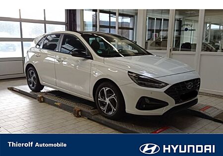 Hyundai i30 1.5 T-GDI 48V-Hybrid Intro