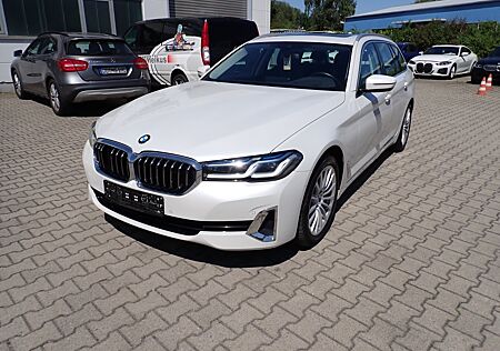 BMW 520 i Touring Luxury Line*HeadUp*HiFi*Pano*