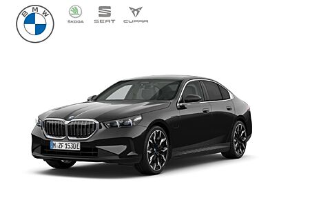 BMW 550 e xDrive Limousine M Sport Navi Klima RFK HuD Iconic Glow Bowers & Wilkins