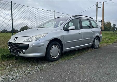 Peugeot 307 Break/SW 1,2 Break KLIMA EINPARKHILFE BREAK