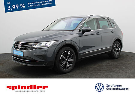 VW Tiguan Move 1.5 TSI DSG / Navi, RFK, AHK, LED