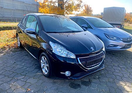 Peugeot 208 82 PureTech Style