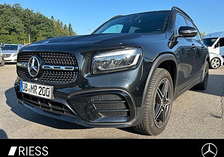 Mercedes-Benz GLB 200 AMG+AHK+PANO+HANDS-FREE+KAMERA+DITRONIC