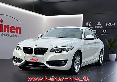 BMW 220i Coupe Sport Line PDC LED KLIMAAUTOMATIK