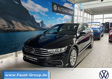 VW Passat Variant GTE DSG Navi LED AHK ACC