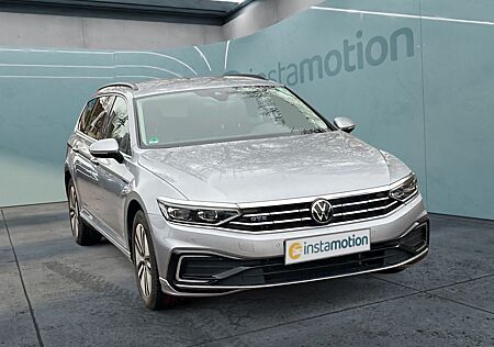 VW Passat Variant GTE Navi LED AHK ACC