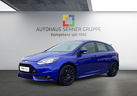 Ford Focus ST Limousine +LM Räder+PDC+Recaro-Sitze