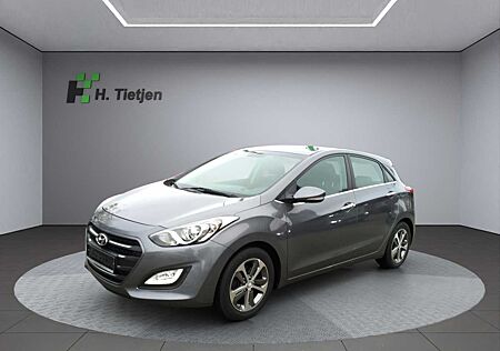 Hyundai i30 blue 1.4 YES! Silver