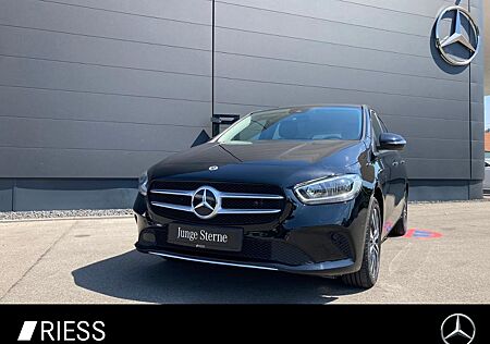 Mercedes-Benz B 250 e STYLE AHK RFK NAVI+ MEM SPUR HYBRID MBUX