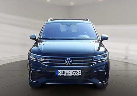 VW Tiguan Allspace R-Line 2,0 TDI SCR 4MO TION 147 kW (200 PS) 7-Gang-Doppelkupplu ngsgetriebe DSG