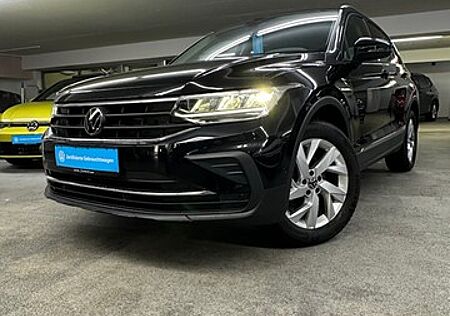 VW Tiguan 1.5 TSI Active LED+NAVI+KAMERA+AHK+ACC+SHZHGZ