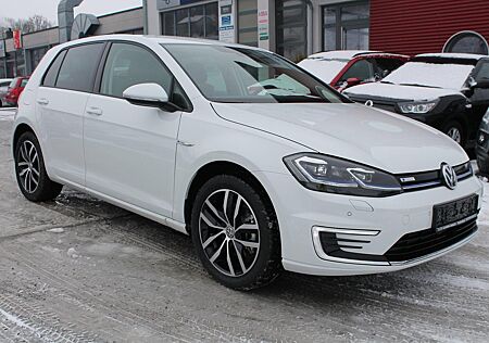 VW Golf VII *e-*NAVI*SHZ*PDCvo+hi+Kamera*SRA*Front-assist*ACC *Android Auto*Abstandswarner*LED*Fahrprofilauswahl*