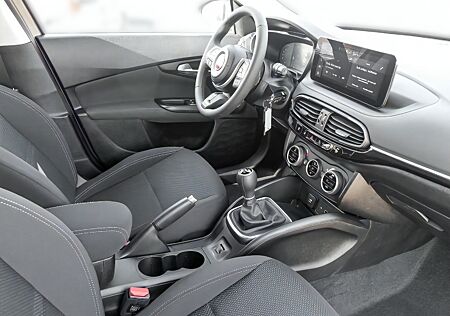 Fiat Tipo Life NAVI PDC HINTEN KAMERA KLIMAAT DAB