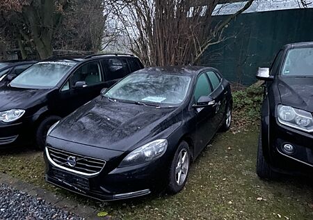 Volvo V40 D2 Kinetic KEYLESS CLIMATRONIC AUX-IN