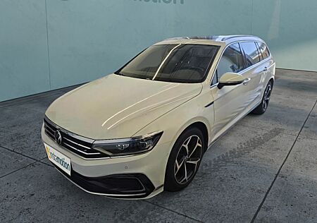 VW Passat Variant GTE LEDER PANO LM18 ST.HEIZ