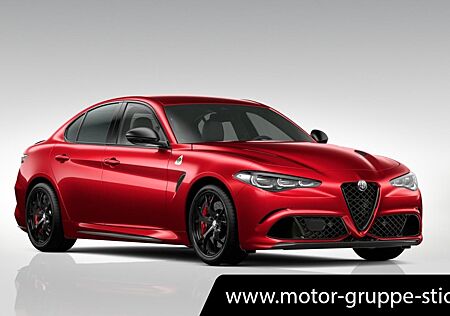 Alfa Romeo Giulia #QUADRIFOLGIO #520PS #MY24 #AKRAPOVIC