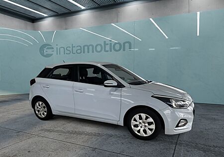 Hyundai i20 1.2 Trend 1. HAND SCHECKHEFT SHZ PDC