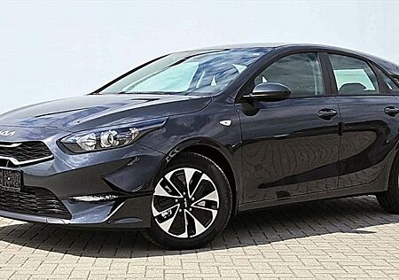 Kia Cee'd Ceed III 1.5 T-GDI DCT Spin Alu Rückfahrkamera SPIN