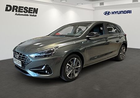 Hyundai i30 Connect & Go / M/T / Navi / Rückfahrkamera/ Klima / Parksensoren /