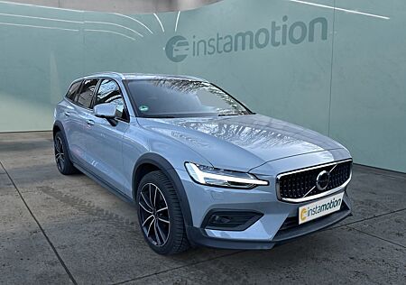 Volvo V60 Cross Country B4 D AWD Plus/ RFK / LED