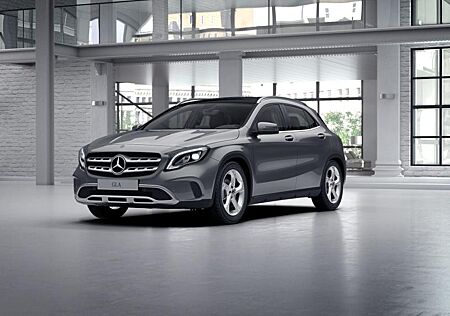 Mercedes-Benz GLA 180 +StHz+PANO+NAVI+AUT+SHZ+PDC+Klimaaut.