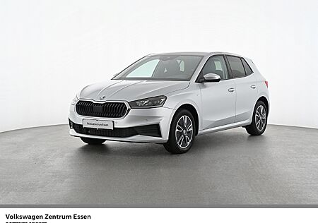 Skoda Fabia TOUR TSI DSG LED Navi Keyless Sitzhzg PDC