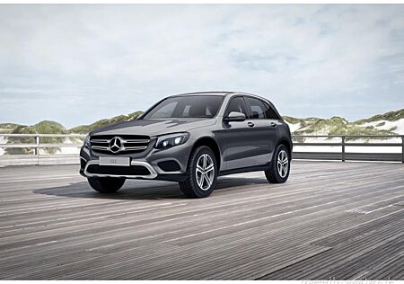 Mercedes-Benz GLC 250 4M SpurW KAM PDC Navi AUT AHK KlimaA LM