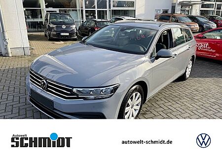 VW Passat Variant 1.5TSi DSG Basis R-Kamera ACC LED NaviMedia Sitzheiz.