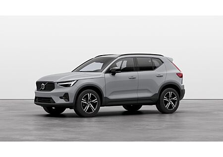 Volvo XC 40 XC40 Plus Dark Licht-Paket, Fahrerassistenz-Paket, 2WD B3 EU6d