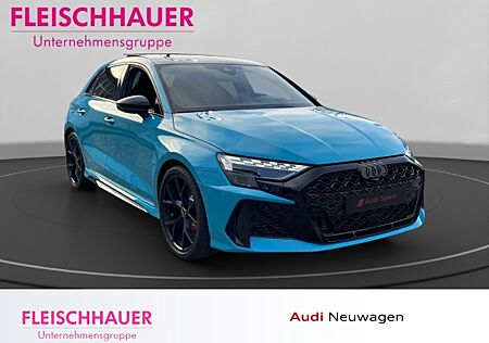 Audi RS3 Sportback 2.5 TFSI Sonderlack: MIAMI-BLUE Schalensitze