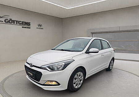 Hyundai i20 1.2 GO KLIMA RADIO-CD MP3 ZV