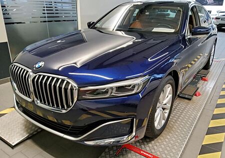 BMW 740d xDrive|NAVI|PANO|3D VIEW|NAPPALEDER|MASSAGE