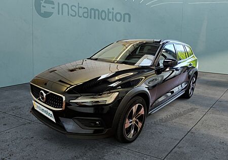 Volvo V60 Cross Country Pro B4 Mild-Hybrid Diesel +LED