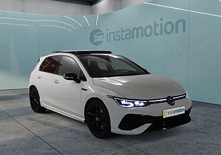 VW Golf R 8 2.0 TSI DSG 4Mo. Performance 19 AKRA H/K PANO