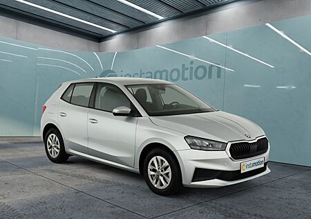 Skoda Fabia 1.0 TSI Ambition, Kamera, LED, SmartLink, Winter