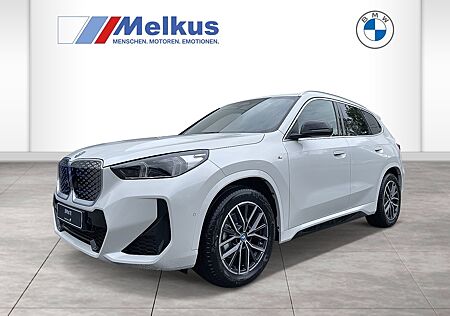 BMW iX iX1 eDrive20 - Premium Paket - Ahk - Adaptives M Fahrwerk