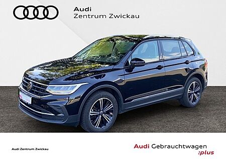 VW Tiguan 1.5TSI Active LED Scheinwerfer, Navi, AHZV