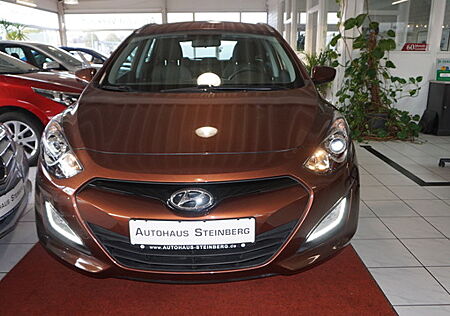 Hyundai i30 cw 2,99 % FINANZIERUNG¹+AUTOM+SHZ