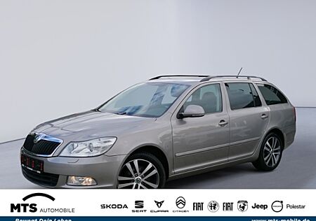 Skoda Octavia Combi Family Style 1.8 TSI DSG AHK SHZ Comfort-Paket mit Xenon uvm.