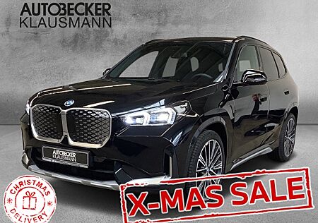 BMW iX iX1 eDrive20 xLine LMR 20'' Park-Assistent