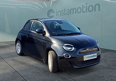 Fiat 500E Action