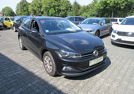 VW Polo Comfortline 1.0 TSI NAVI KLIMA APS SITZHEIZ