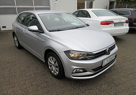 VW Polo Trendline 1.0 NAVI KLIMA APS SITZHEIZUNG GJ